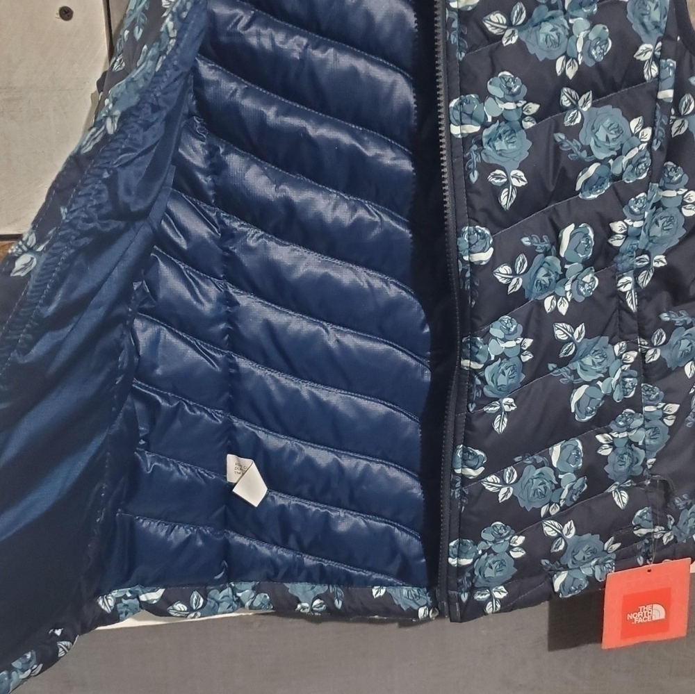 The North Face Flare Down Navy Blue Floral Flower Coupe Slim Fit Goose Vest XS - Picture 6 of 16